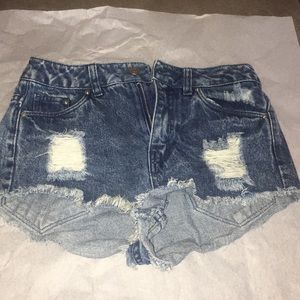 Daisy denim short shorts
